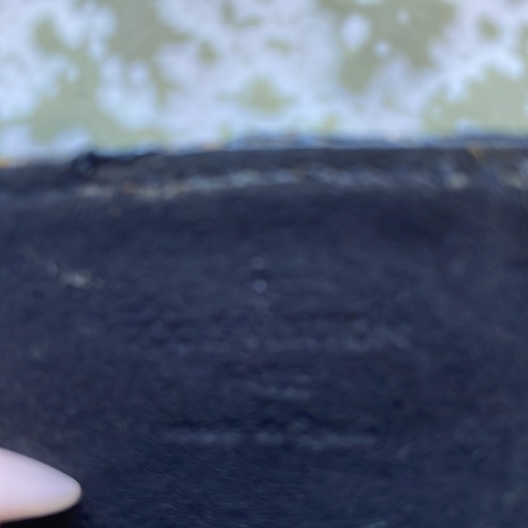 Louis Vuitton leather phone case - Picture 5 of 6